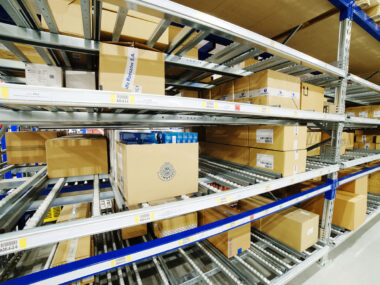 Système de stockage en direct des cartons