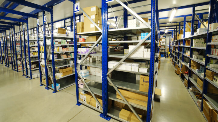 Rayonnage pour petites marchandises